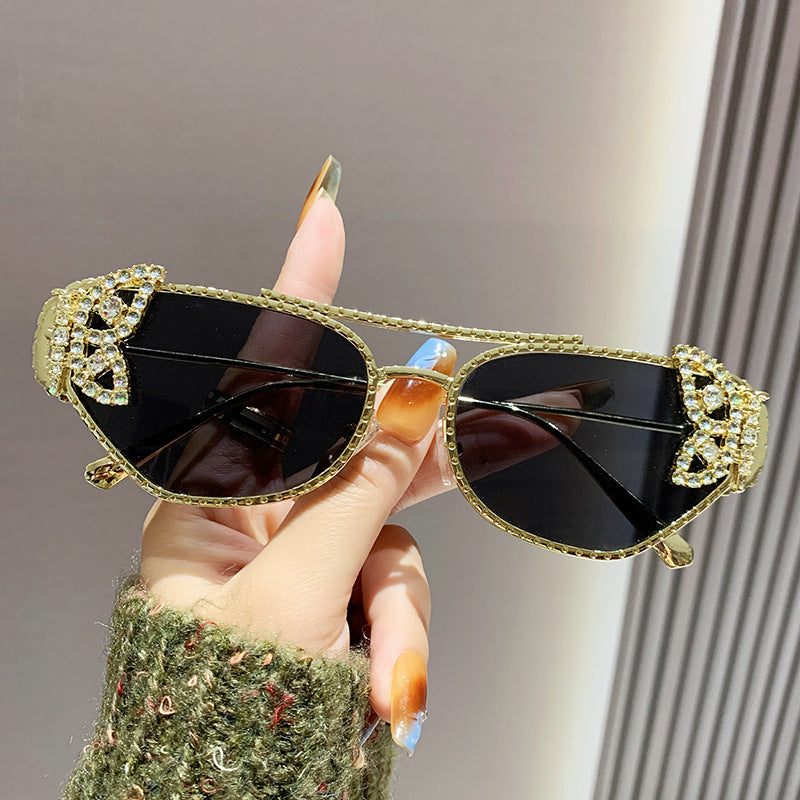 Women's Luxury Sunglasses with Elegant Butterfly Detail Bowlift