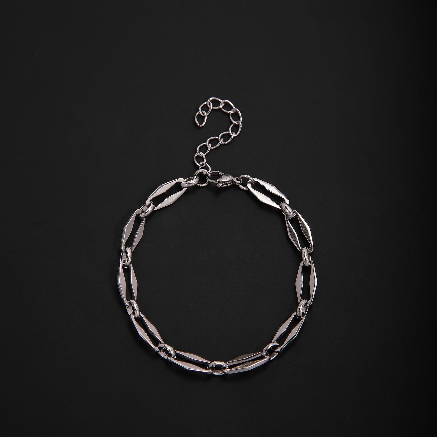 Elegant Geometric Link Bracelet Acalora