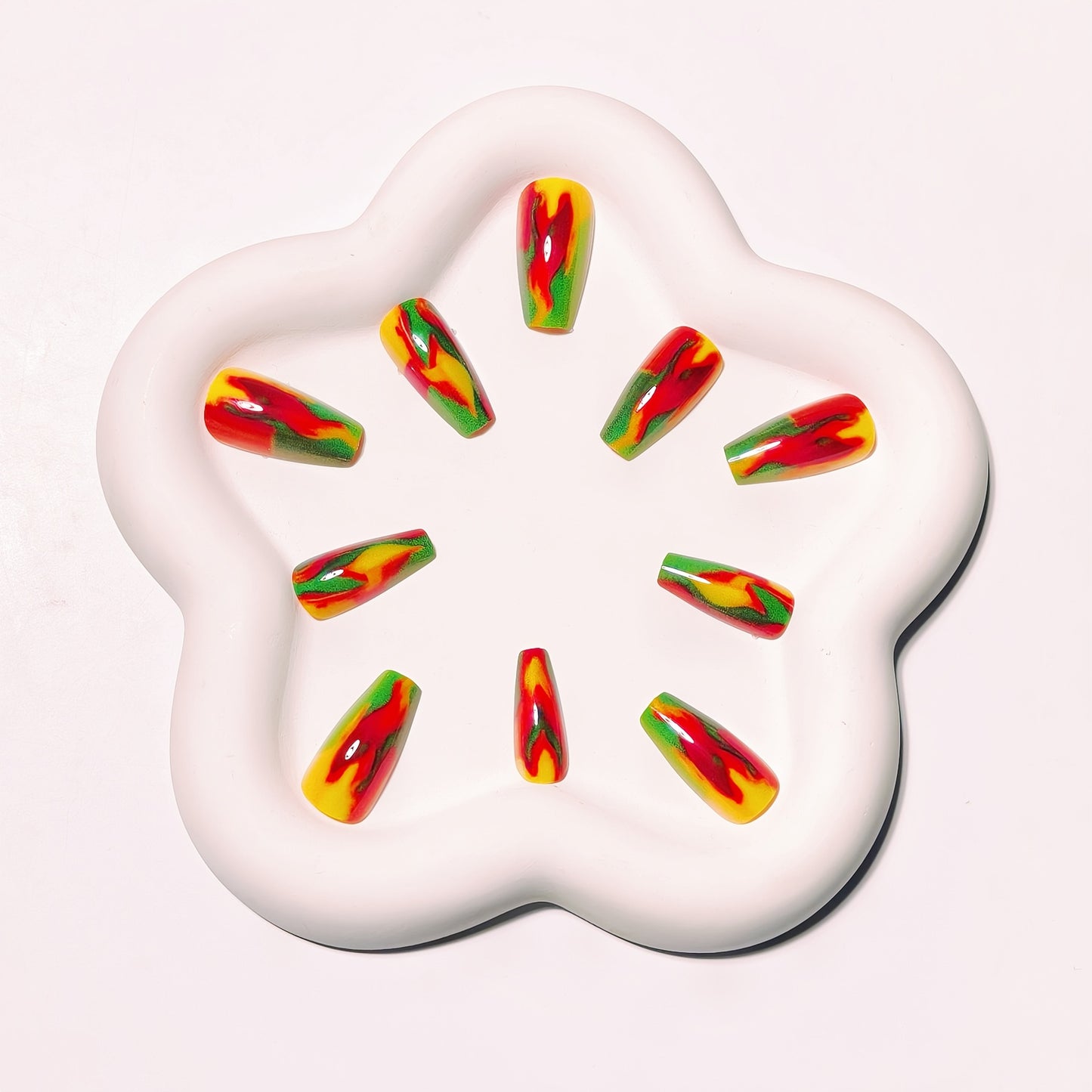 Artistic Flame-Effect Nail Art Acalora