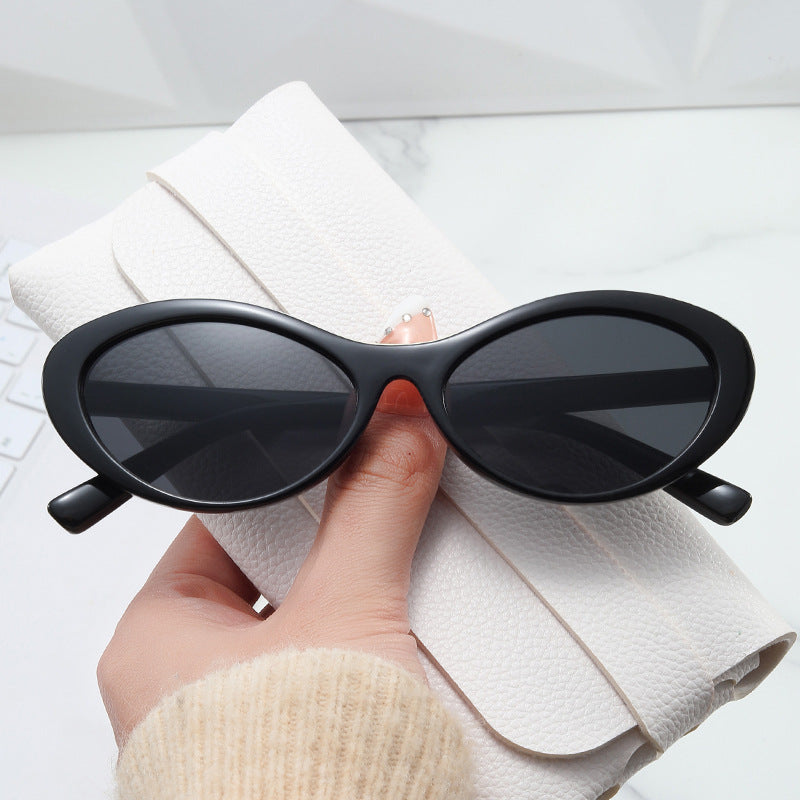 Women's stylish Cat-Eye sunglasses with soft curves and UV protection Bowlift