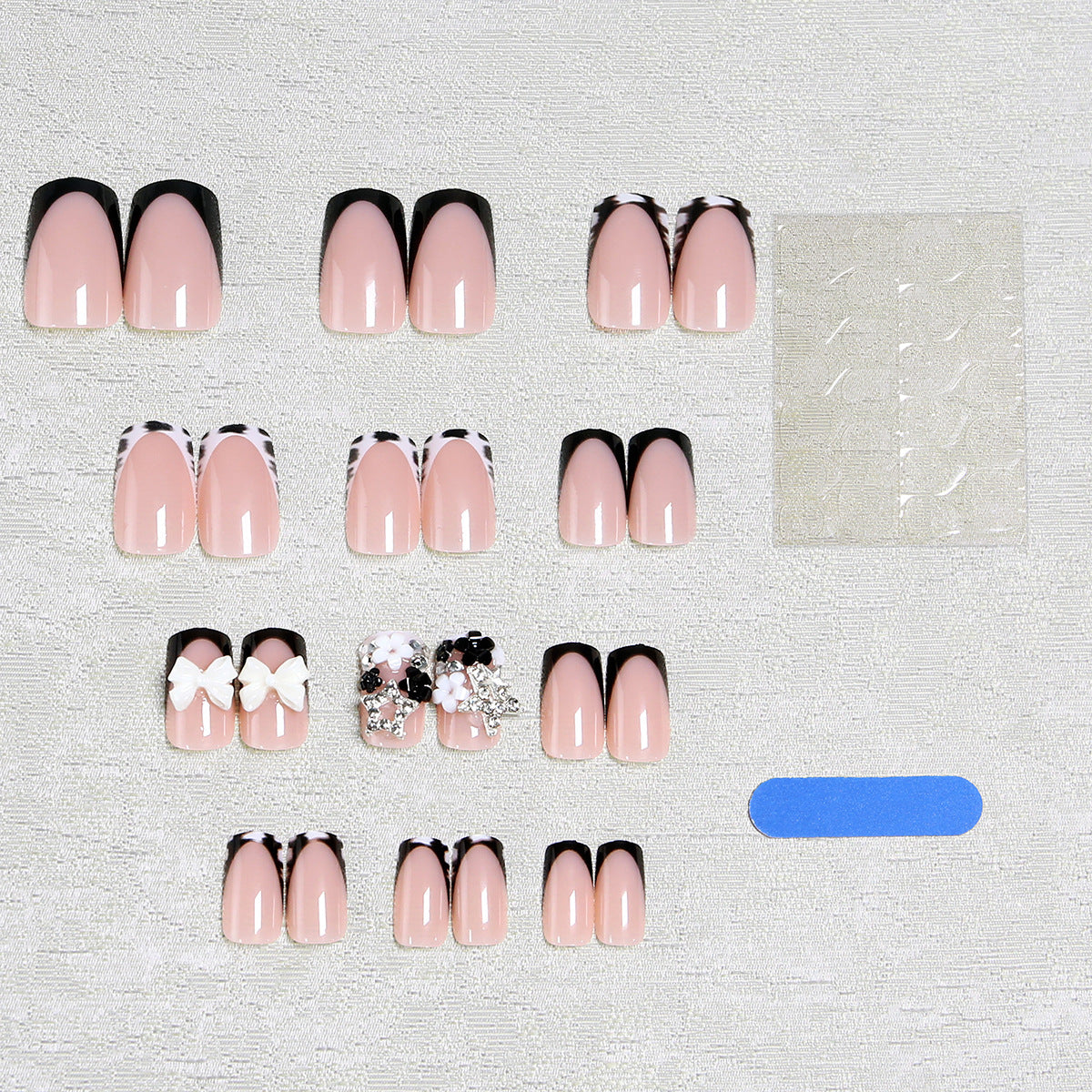 Artificial nail design with elaborate 3D decorations Acalora