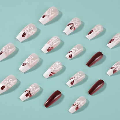 Artificial nails in elegant vintage design Acalora