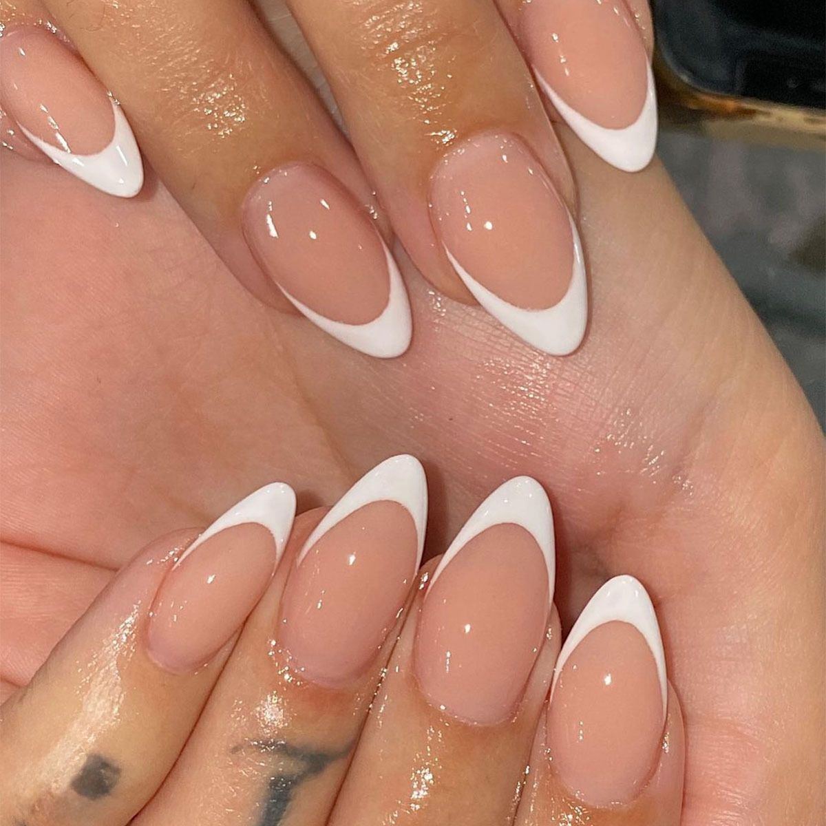 Elegant Stiletto French Tip Press-On Nails Acalora