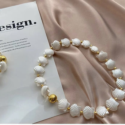 Decorative Shell Necklace Acalora
