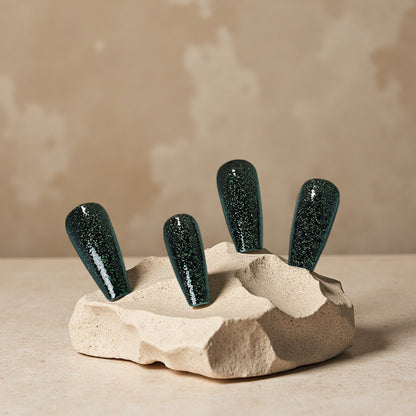 Shiny artificial nails with sparkling accents Acalora