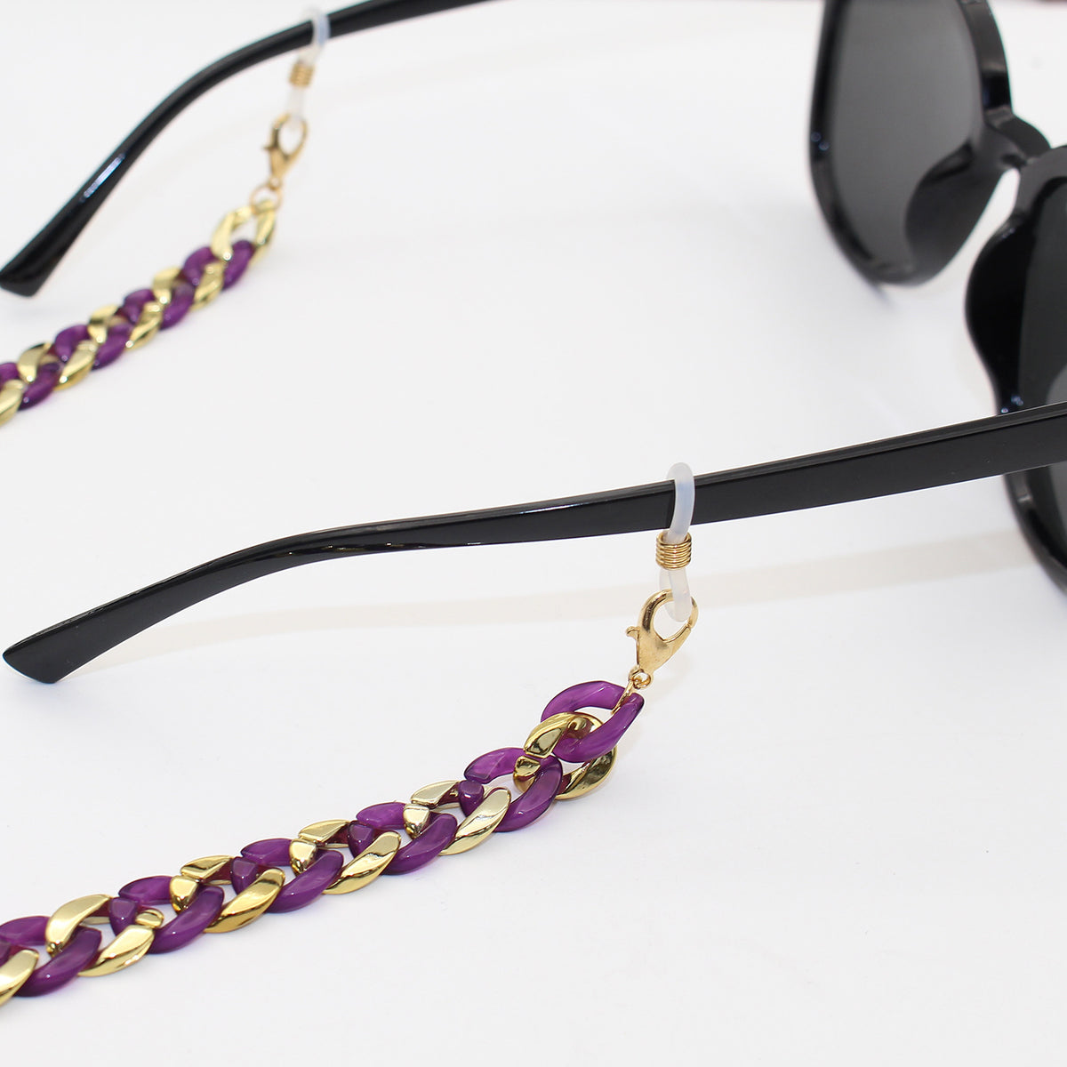 Stylish Chain Eyewear Holder Acalora
