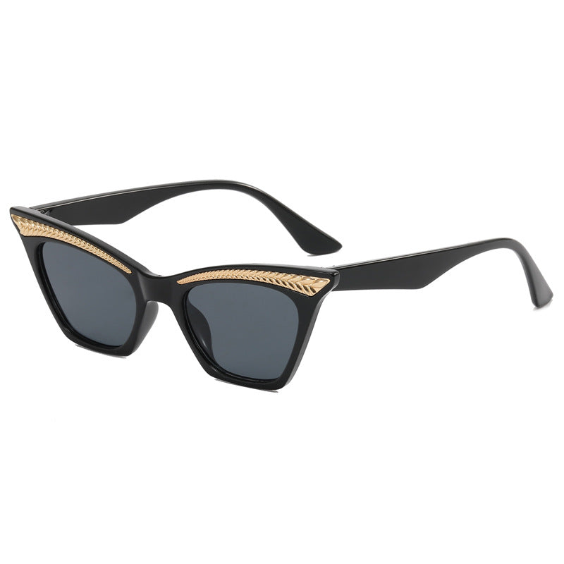 Ladies Cat-Eye Sunglasses with Luxurious Detail Bowlift