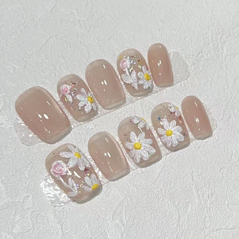 Floral-Inspired Press-On Nail Art Set Acalora