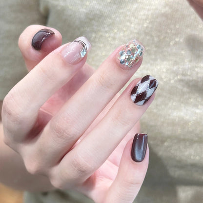 Artificial nail tips with glamorous details Acalora