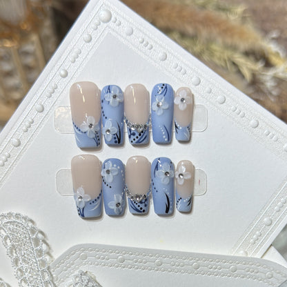Decorative Press-On Nail Art Set with Floral and Gemstone Details Acalora