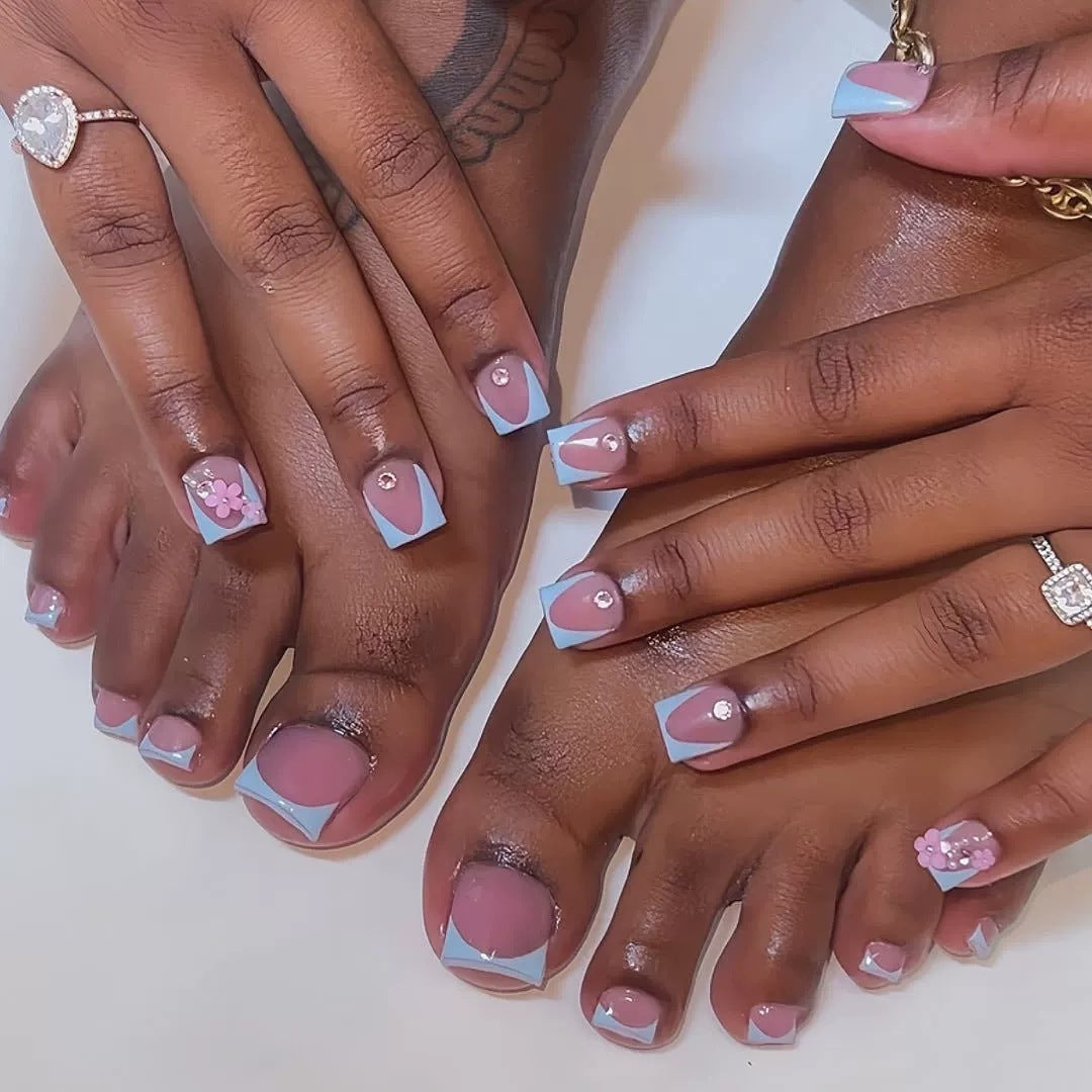 Artistic Press-On Nail Art Set with Floral and Gem Elements Acalora