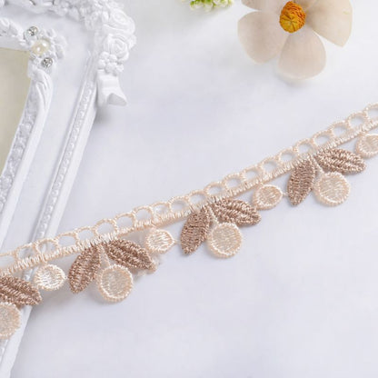 Delicate lace trim Acalora
