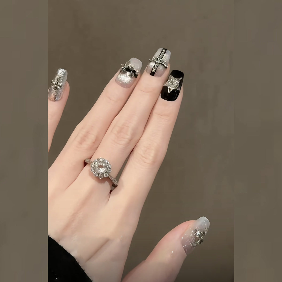 Artistic Press-On Nail Art Set with Gemstone Accents Acalora