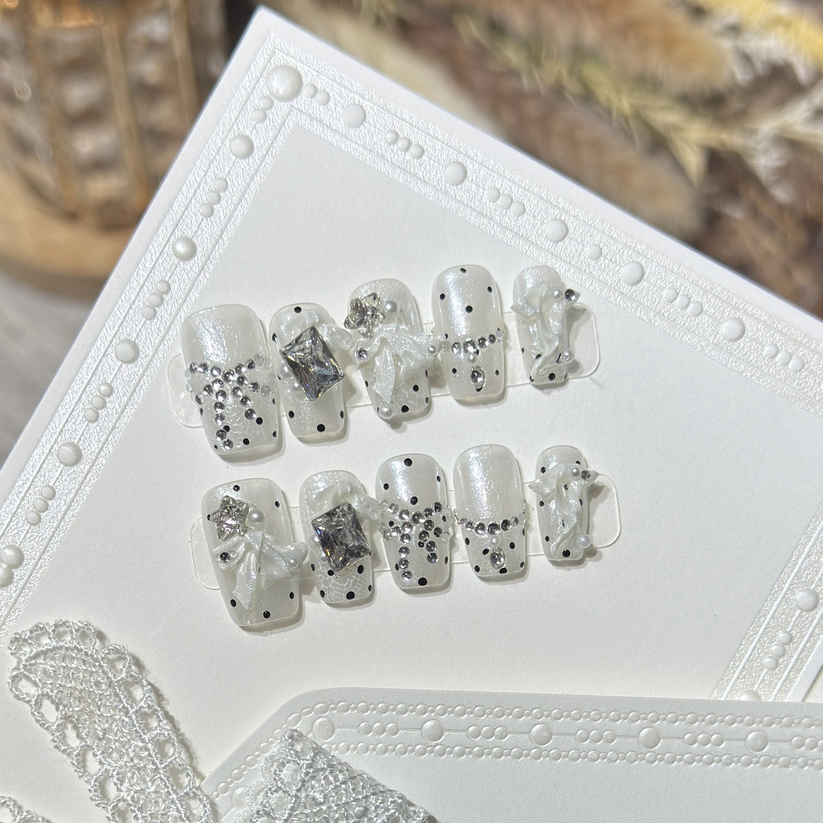 Elegant Rhinestone-Adorned Press-On Nail Set Acalora