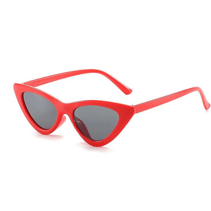 Ladies Cat-Eye Sunglasses with Elegant Tortoiseshell Pattern Bowlift