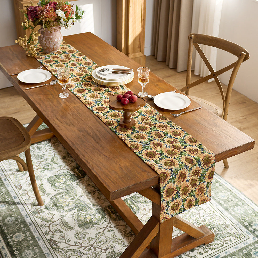 Elegant Floral Patterned Table Runner