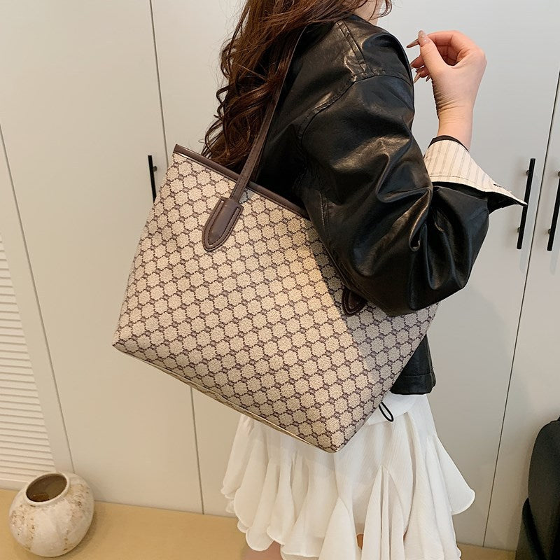 Elegant Geometric Pattern Tote Bag Acalora