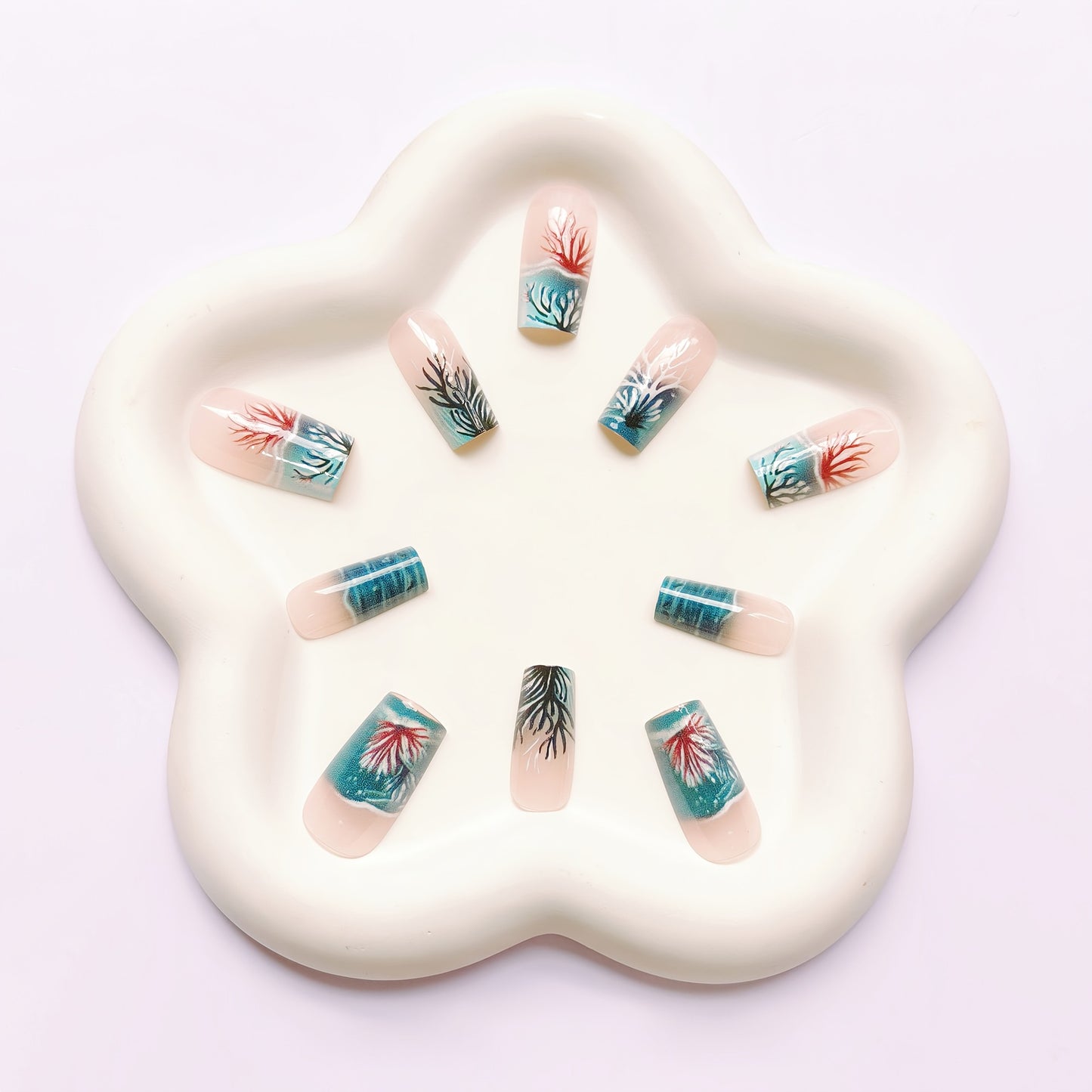 Ocean-Inspired Artistic Nail Art Acalora