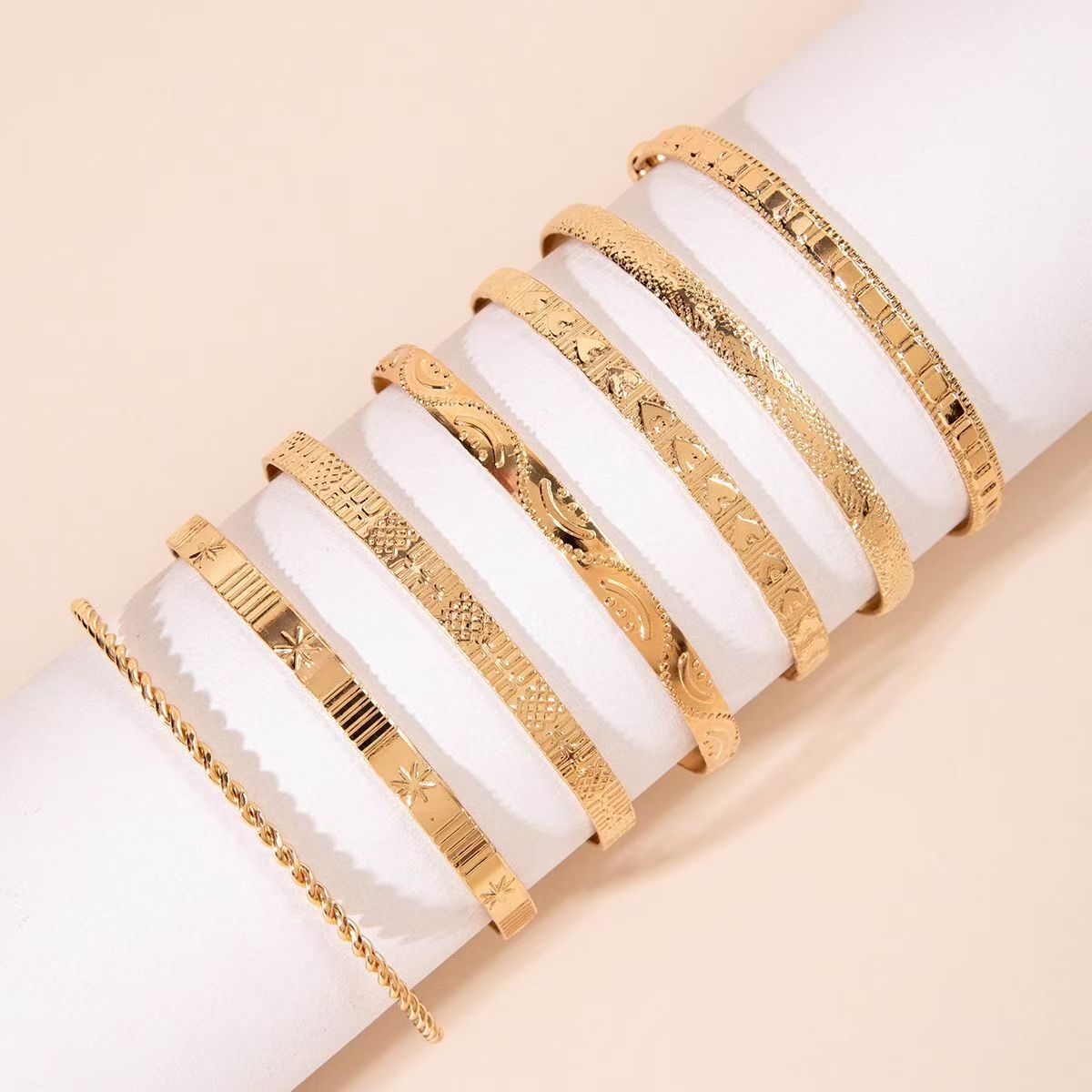 BowLift | 7pc Adjustable Textured Cuff Stack