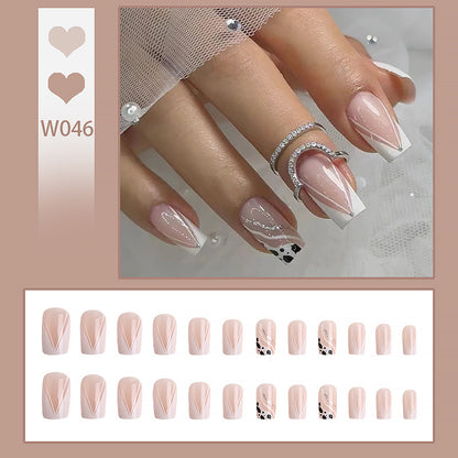 Artificial nail set with geometric accents and elegant design Acalora