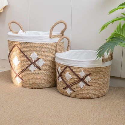 Storage basket with decorative pattern