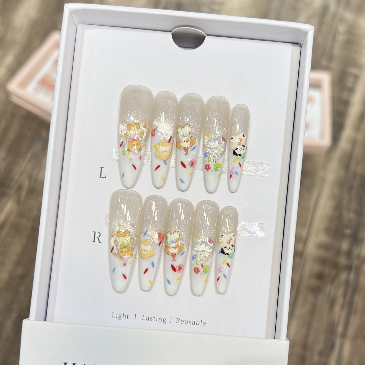Decorative Press-On Nail Art Set with Glitter Accents Acalora