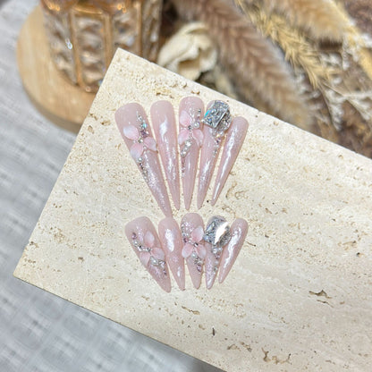 Artistic Decorative Stiletto Press-On Nail Set with Floral Accents Acalora