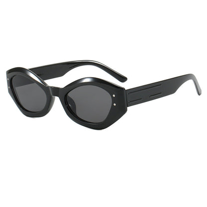 Women's Cat-Eye Sunglasses with Modern Design and Wide Frame Kalsten