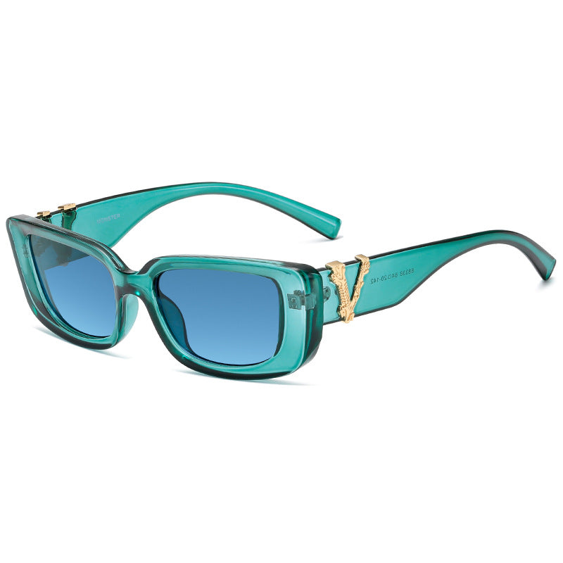 Women's Fashion Sunglasses with Luxurious Tortoiseshell Design and Gold Accents Skanto