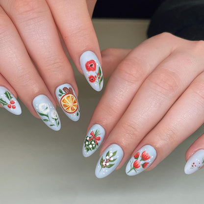 Exquisite Kunstnägel mit floralen Motiven Acalora