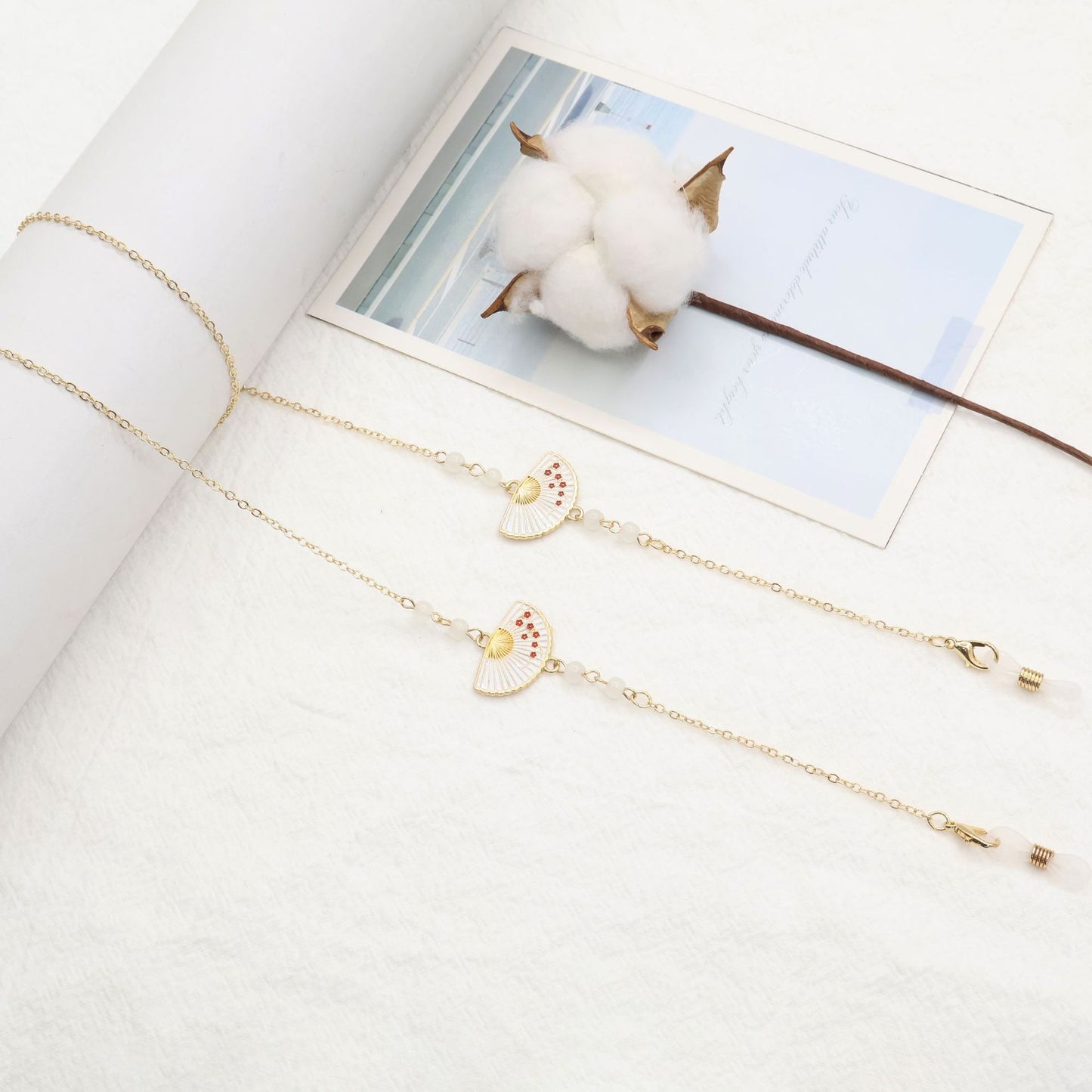 Stylish Eyewear Chain Acalora