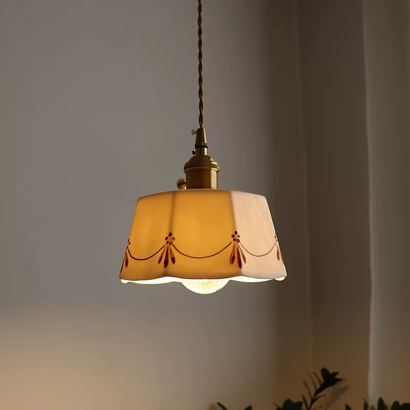 Vintage-Inspired Pendant Light