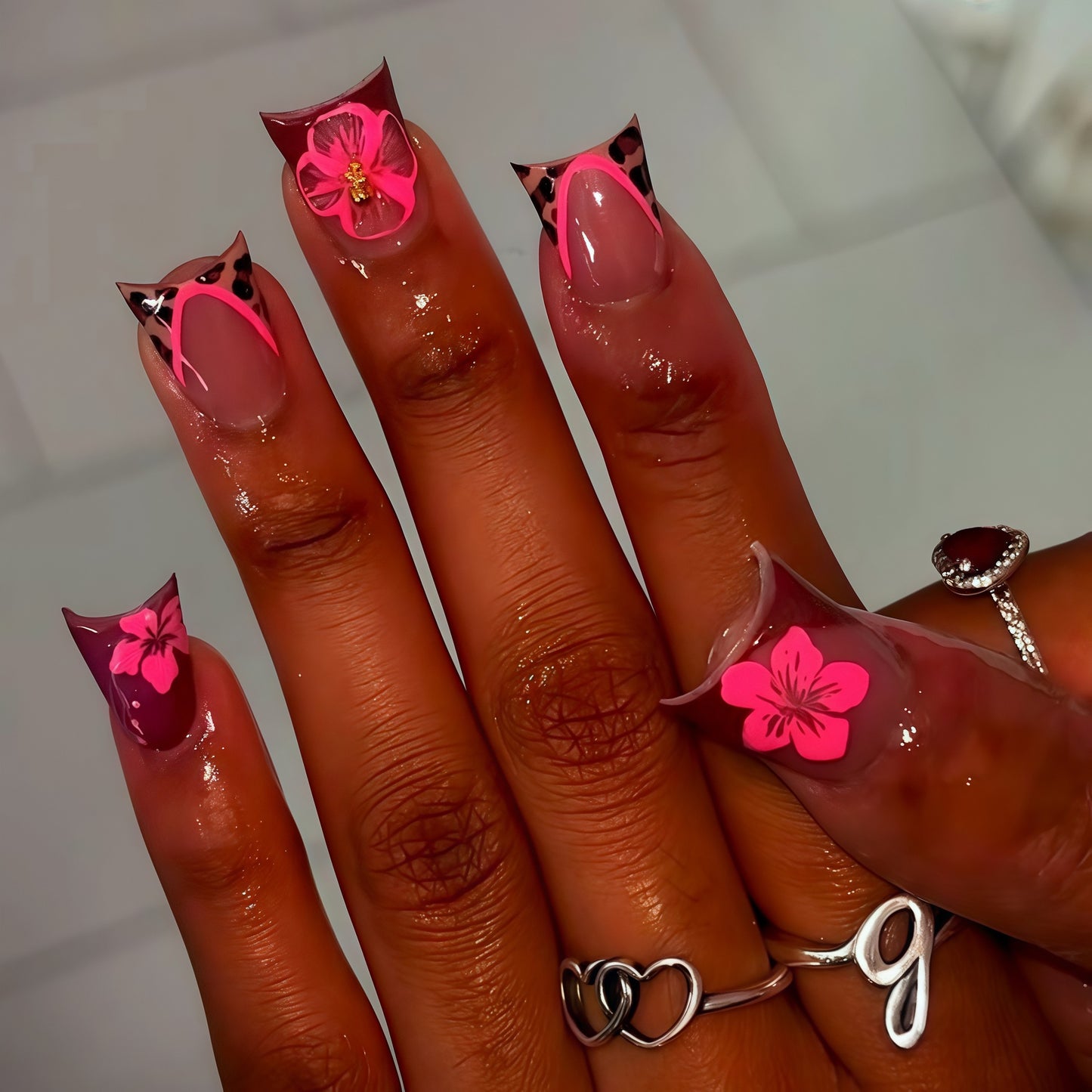 Floral Cat-Ear Design Press-On Nails Acalora