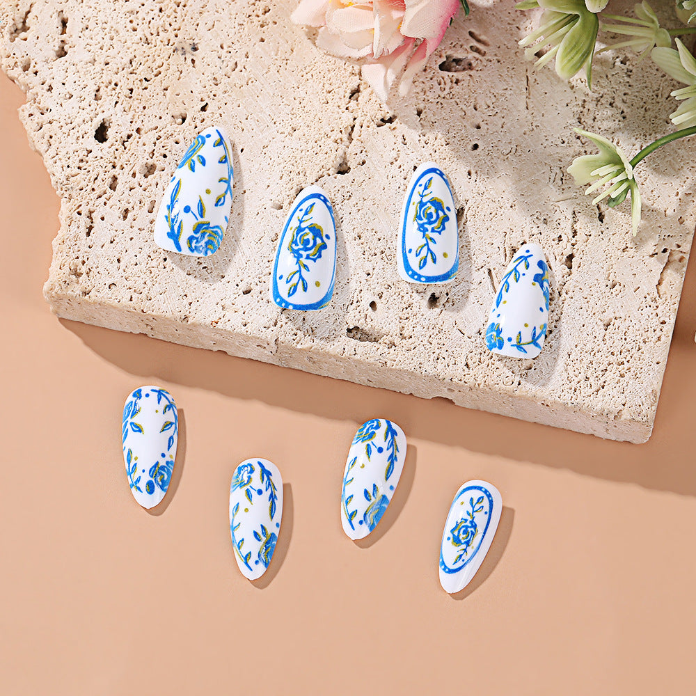 Decorative nails with floral design Acalora