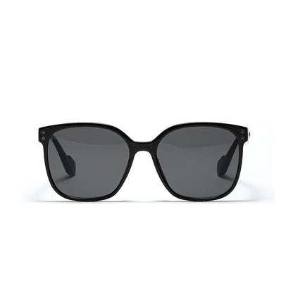Women's sunglasses with a stylish tortoiseshell frame and UV protection Bowlift