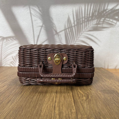 Women elegant handbag made of woven material Kalsten