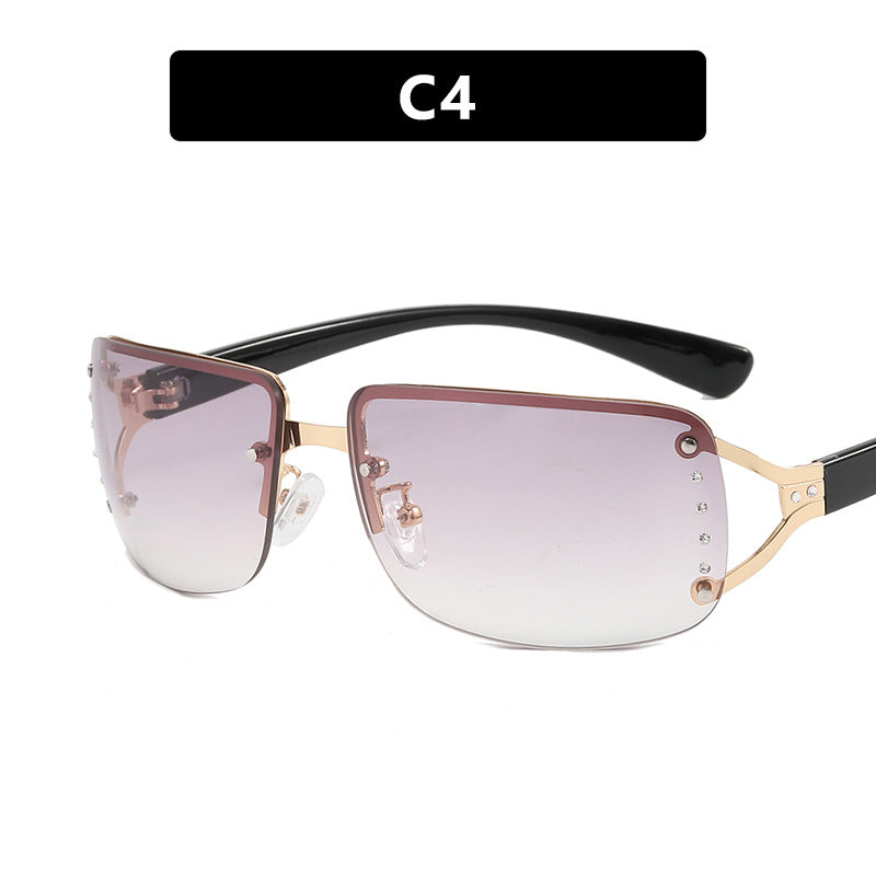 Women's extravagant sunglasses in a modern design with fine accents Karnz