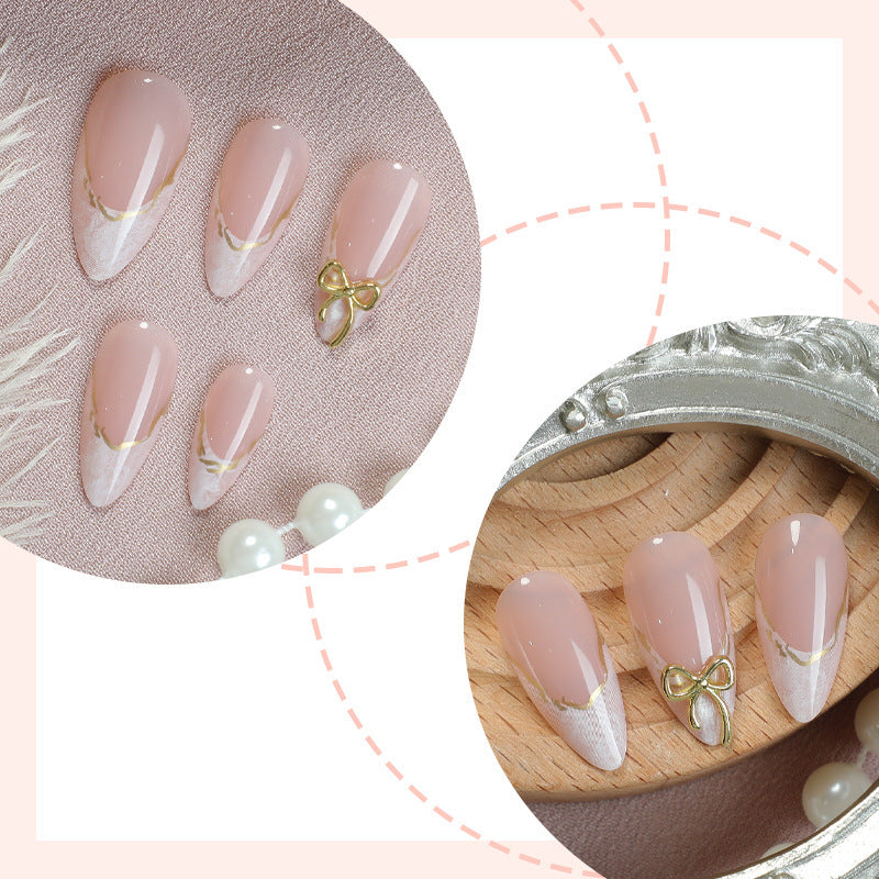 Elegant Press-On Nail Art with Gold Accents Acalora