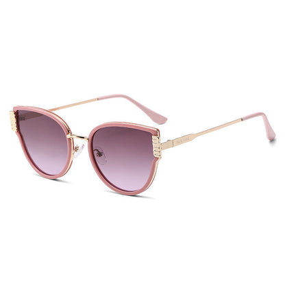 Women's Cat-Eye Sunglasses with Elegant Accentuated Lenses Bowlift