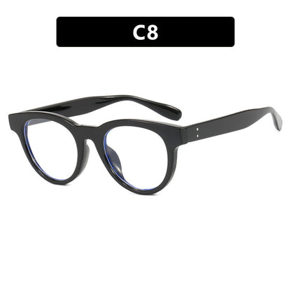 Ladies stylish sunglasses in trendy retro design Bowlift