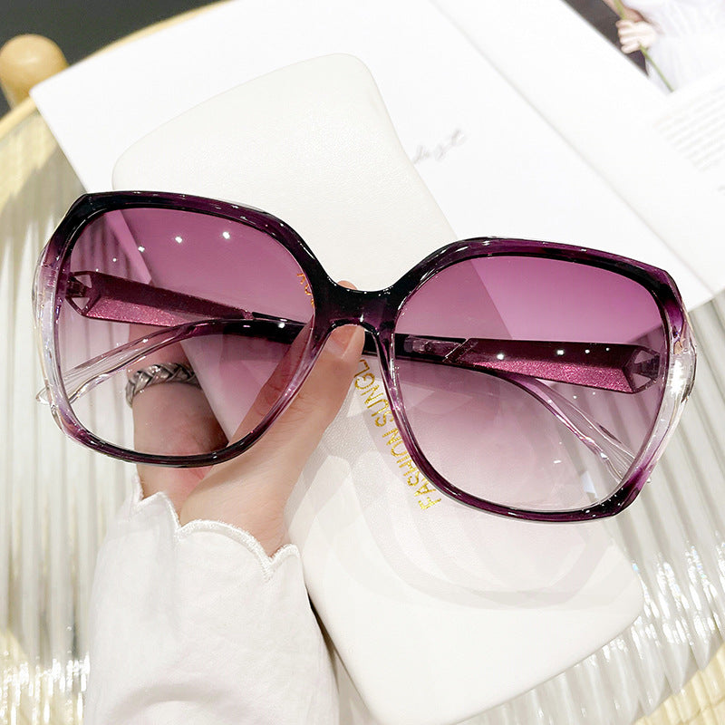 Women's oversized sunglasses in an elegant butterfly design Brehn