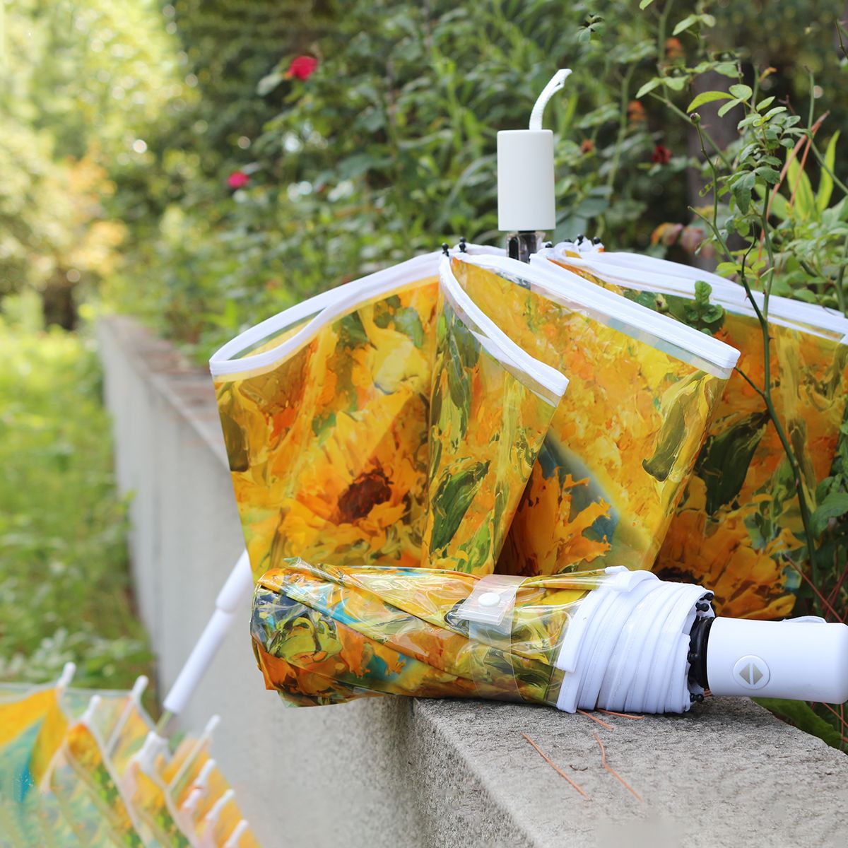 Ladies' umbrella with vibrant sunflower motif Karnz