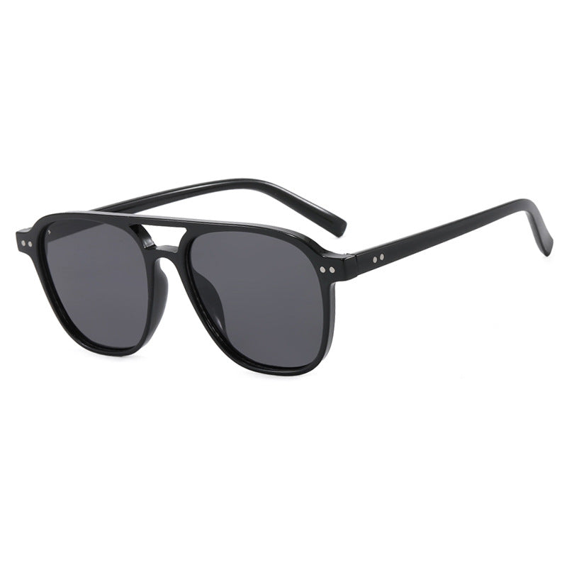 Women's modern square sunglasses with robust design and UV protection Karnz