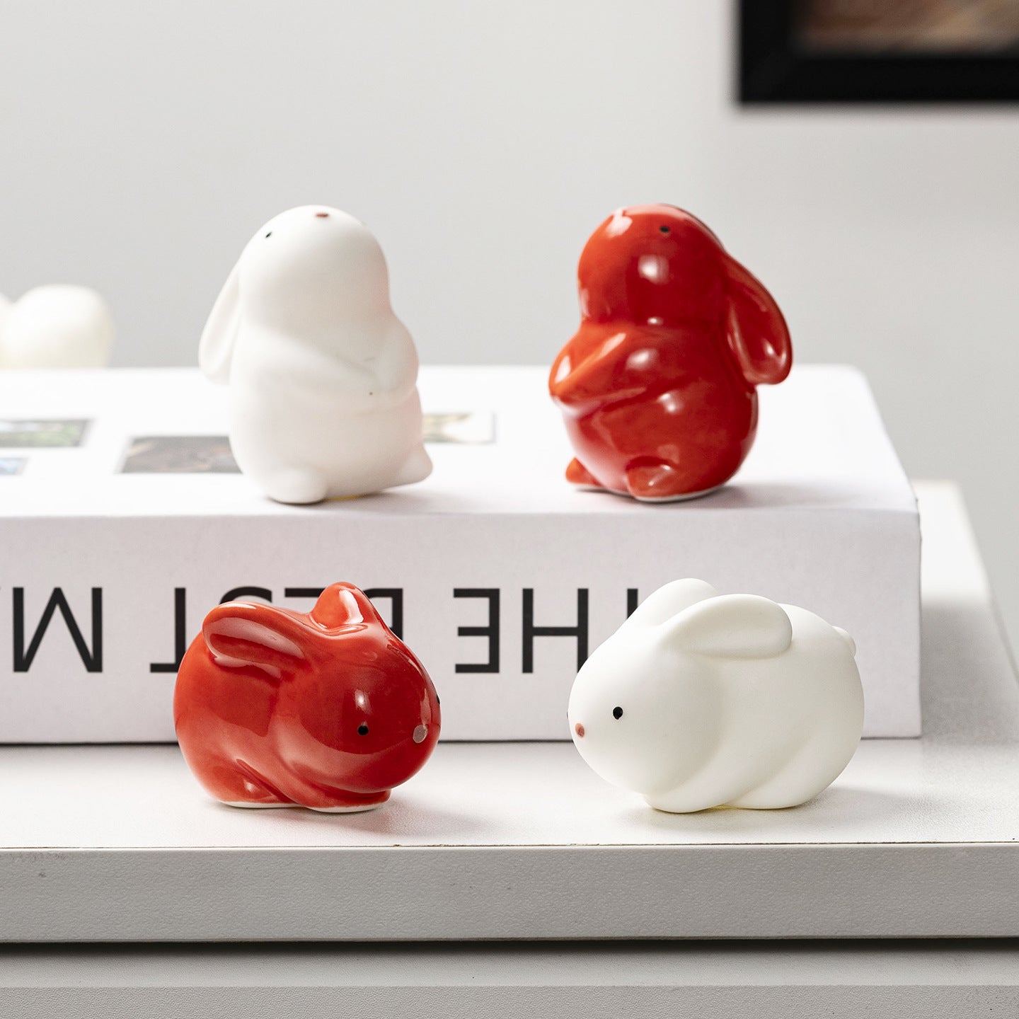 Decorative ceramic figure in rabbit format Acalora