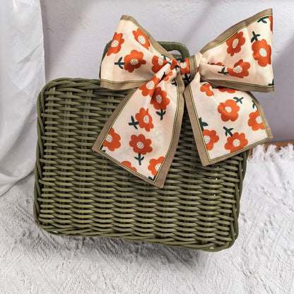 Women elegant handbag made of woven material Kalsten