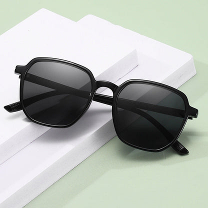 Women's Square Sunglasses with modern frame Karnz
