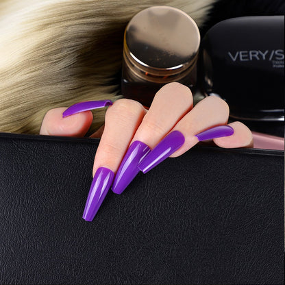 Artificial nails with elegant design Acalora