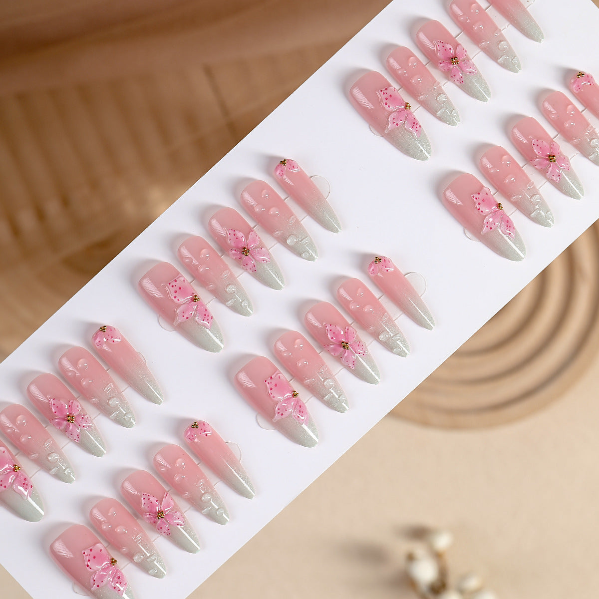 Artistic Floral Short Press-On Nails Acalora