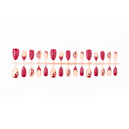 Artificial nail set with filigree golden decorations and romantic heart details Acalora