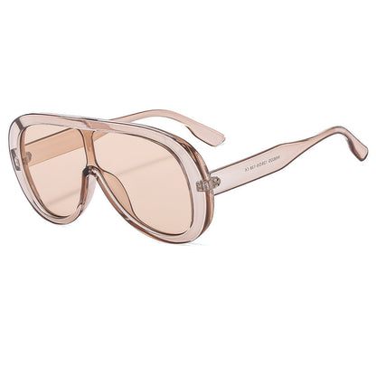 Ladies fashionable sunglasses with wide frame Bowlift